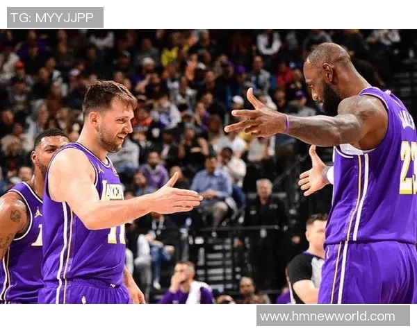 2010年湖人与爵士季后赛首战回顾：激烈对抗与精彩瞬间的完美交织